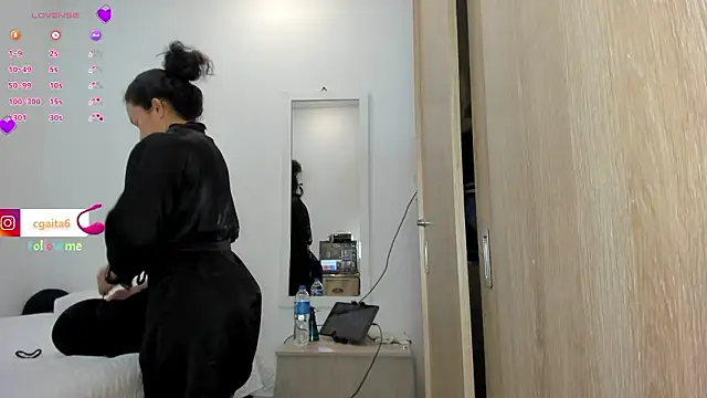 carolgaita online show from March 13, 10:09 am