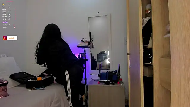 carolgaita online show from February 12, 10:04 am