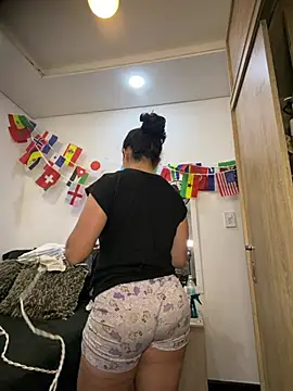 Snapshot of carolgaita chatting on July 6, 11:17 am carolgaita online show from July 6, 11:17 am