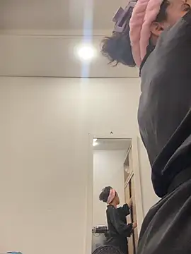 carolgaita online show from March 22, 10:06 am