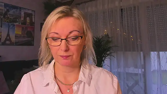 vanessa chat online show from December 21, 2:19 pm