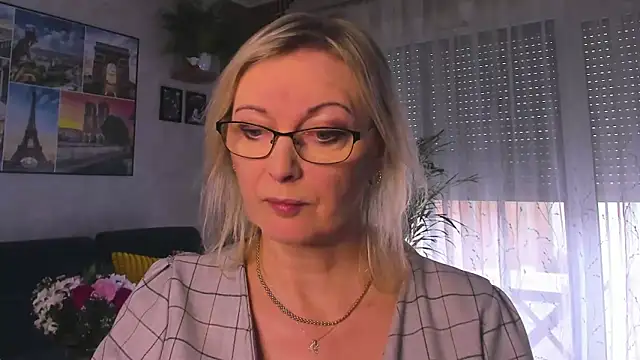 vanessa chat online show from February 16, 2:27 pm