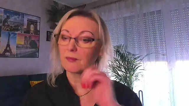 vanessa chat online show from March 9, 2:20 pm