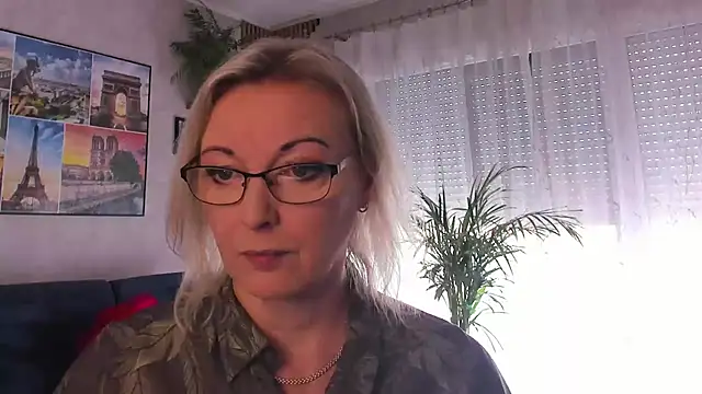 Snapshot of vanessa_chat chatting on July 14, 1:17 pm vanessa chat online show from July 14, 1:17 pm
