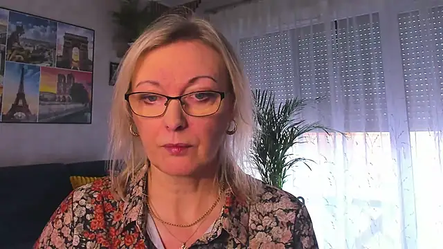 vanessa chat online show from February 9, 2:15 pm