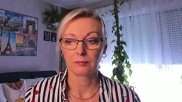 vanessa chat online show from September 19, 1:26 pm