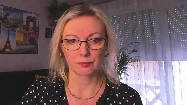 vanessa chat online show from February 5, 2:24 pm