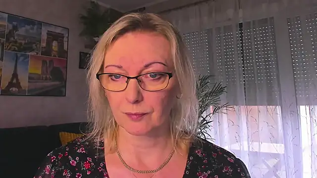 vanessa chat online show from February 22, 2:19 pm