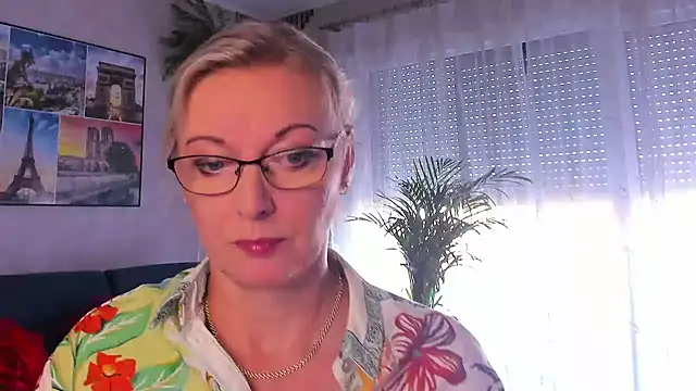 Snapshot of vanessa_chat chatting on June 24, 1:53 pm vanessa chat online show from June 24, 1:53 pm