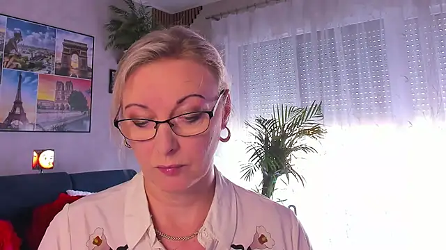 Snapshot of vanessa_chat chatting on May 28, 1:28 pm vanessa chat online show from May 28, 1:28 pm