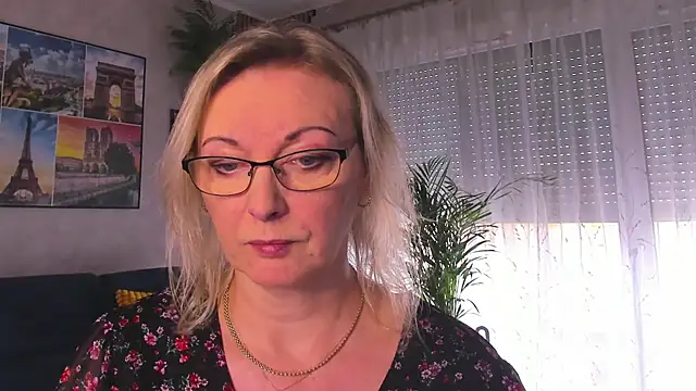 vanessa chat online show from March 16, 2:10 pm