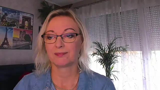 Snapshot of vanessa_chat chatting on July 15, 1:18 pm vanessa chat online show from July 15, 1:18 pm