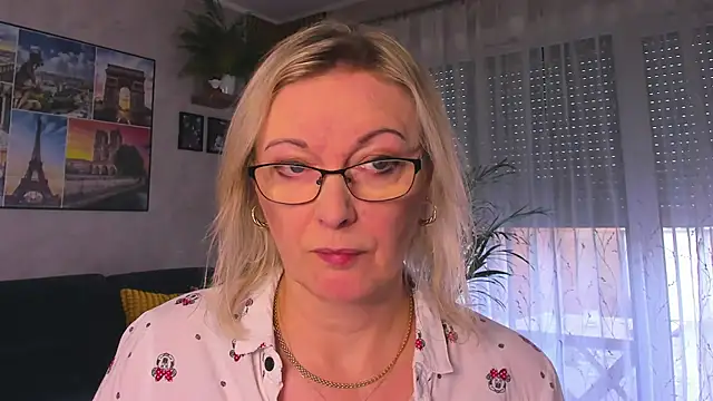 vanessa chat online show from February 17, 2:25 pm