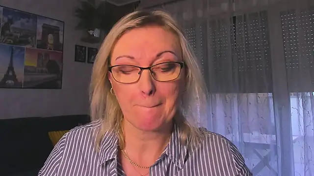 vanessa chat online show from February 18, 3:52 pm