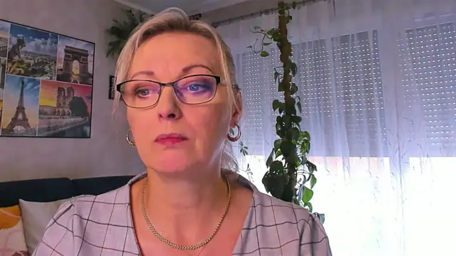 vanessa chat online show from October 1, 1:26 pm