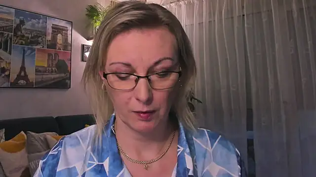 vanessa chat online show from February 25, 5:51 pm
