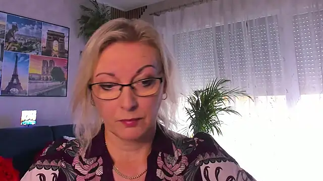 Snapshot of vanessa_chat chatting on June 3, 1:23 pm vanessa chat online show from June 3, 1:23 pm