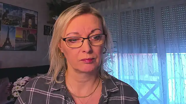 vanessa chat online show from January 6, 2:21 pm