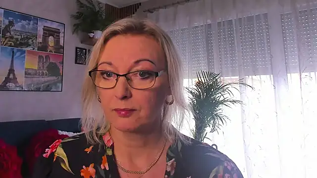Snapshot of vanessa_chat chatting on June 7, 1:27 pm vanessa chat online show from June 7, 1:27 pm