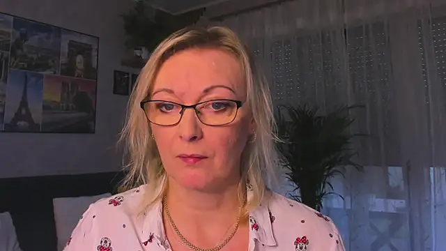 Snapshot of vanessa_chat chatting on December 4, 2:16 pm vanessa chat online show from December 4, 2:16 pm