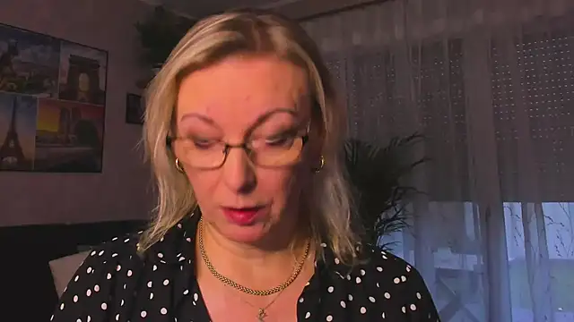 Snapshot of vanessa_chat chatting on November 25, 2:17 pm vanessa chat online show from November 25, 2:17 pm