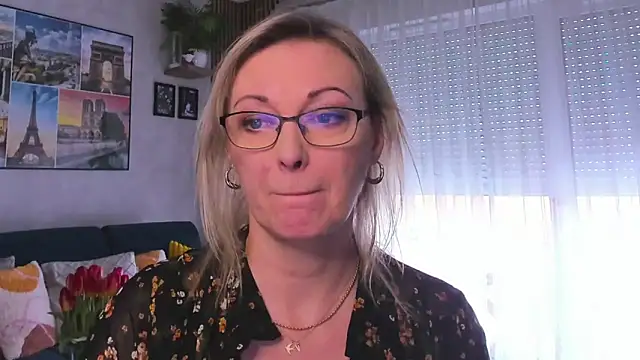 vanessa chat online show from February 18, 2:27 pm