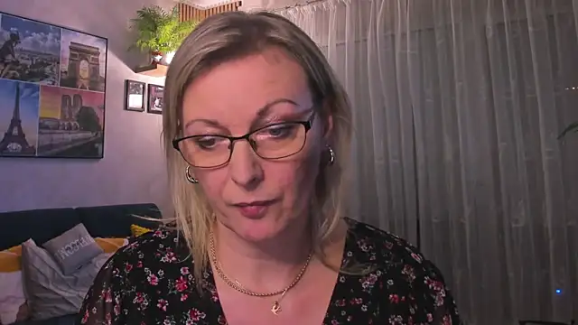 vanessa chat online show from March 11, 5:57 pm