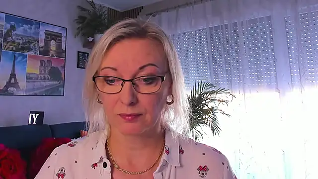 Snapshot of vanessa_chat chatting on May 27, 1:29 pm vanessa chat online show from May 27, 1:29 pm