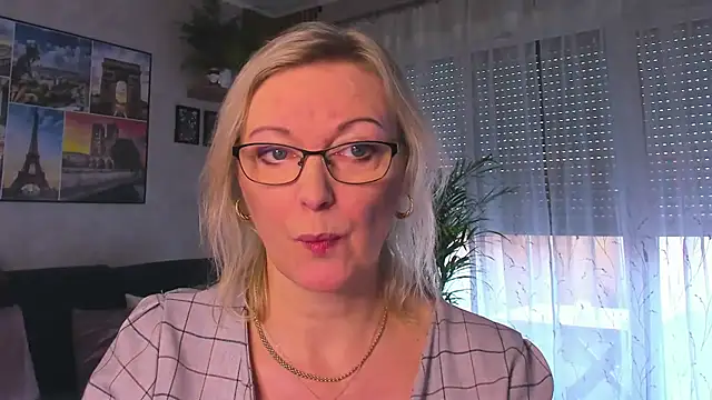 vanessa chat online show from January 18, 2:20 pm