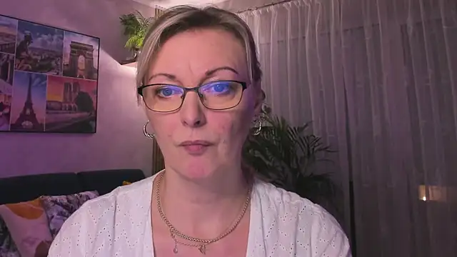 vanessa chat online show from February 12, 6:19 pm
