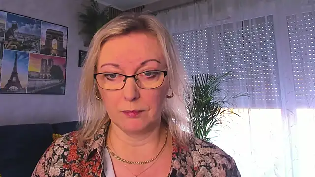 vanessa chat online show from February 25, 2:17 pm