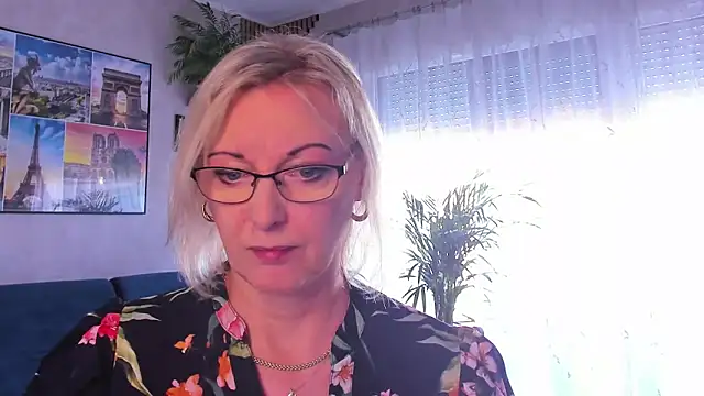 Snapshot of vanessa_chat chatting on May 3, 1:25 pm vanessa chat online show from May 3, 1:25 pm