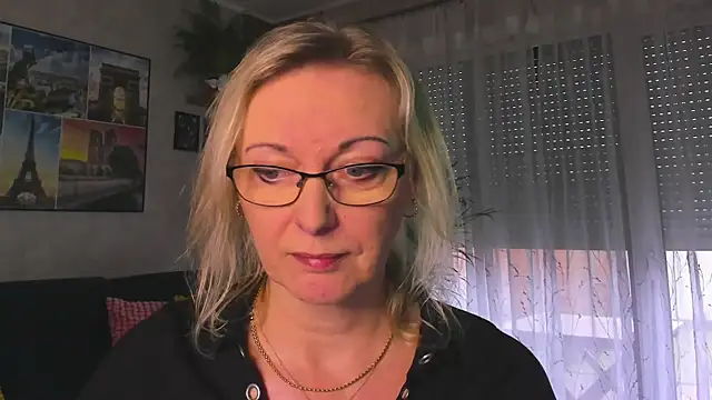 vanessa chat online show from February 24, 2:29 pm