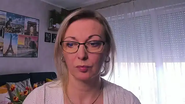 vanessa chat online show from March 17, 2:23 pm
