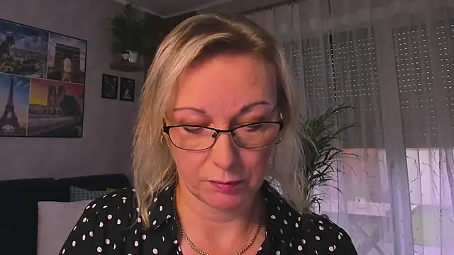 Snapshot of vanessa_chat chatting on November 16, 2:33 pm vanessa chat online show from November 16, 2:33 pm