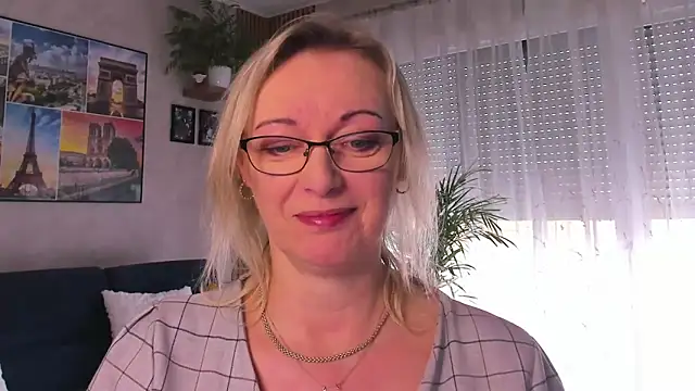 vanessa chat online show from April 14, 1:38 pm