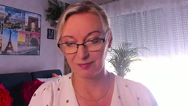 Snapshot of vanessa_chat chatting on June 18, 2:00 pm vanessa chat online show from June 18, 2:00 pm