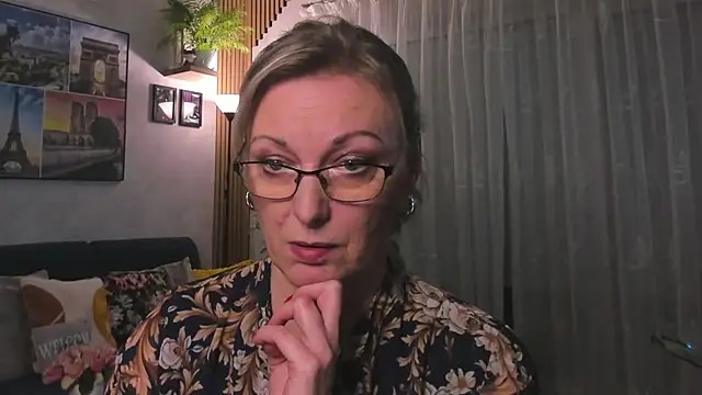 vanessa chat online show from March 3, 2:17 pm