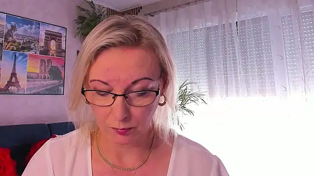 Snapshot of vanessa_chat chatting on June 4, 1:27 pm vanessa chat online show from June 4, 1:27 pm