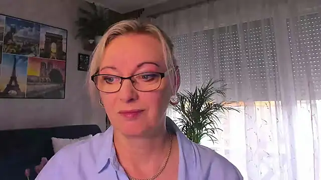 Snapshot of vanessa_chat chatting on May 6, 1:26 pm vanessa chat online show from May 6, 1:26 pm