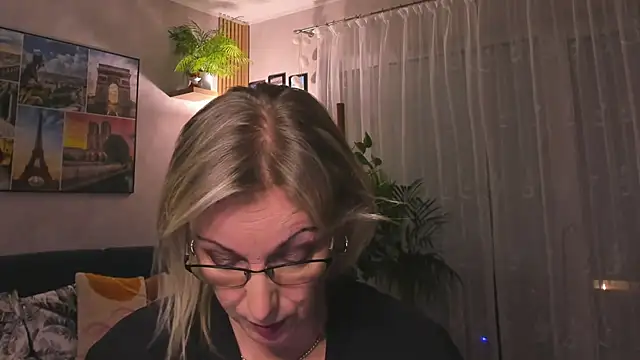 vanessa chat online show from February 11, 6:01 pm