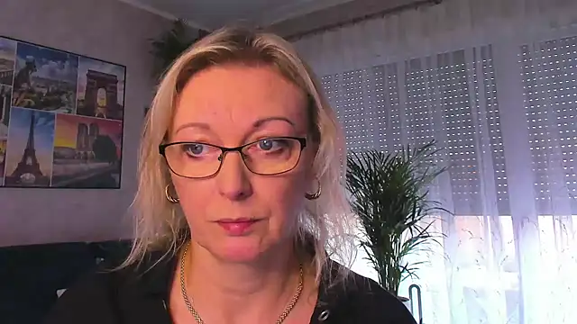 Snapshot of vanessa_chat chatting on November 4, 2:10 pm vanessa chat online show from November 4, 2:10 pm