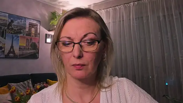vanessa chat online show from March 17, 5:49 pm
