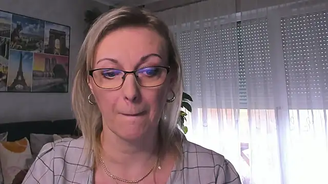 vanessa chat online show from February 26, 2:27 pm