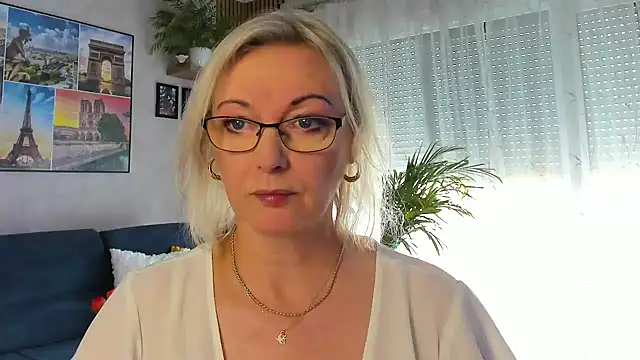 Snapshot of vanessa_chat chatting on May 10, 1:25 pm vanessa chat online show from May 10, 1:25 pm