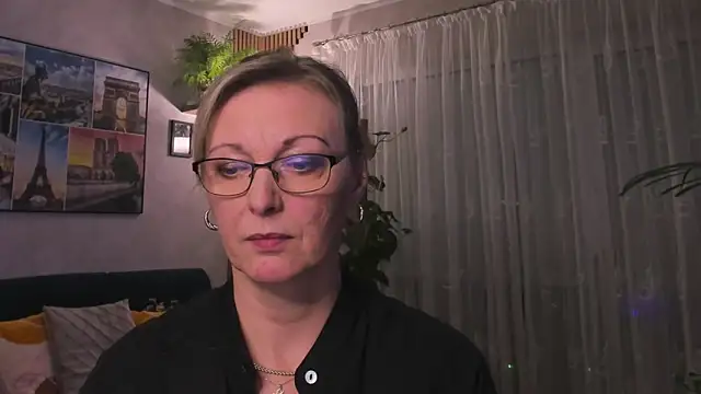 vanessa chat online show from March 13, 8:43 pm