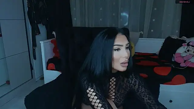 Snapshot of mistress_meryem chatting on May 20, 9:56 pm mistress meryem online show from May 20, 9:56 pm