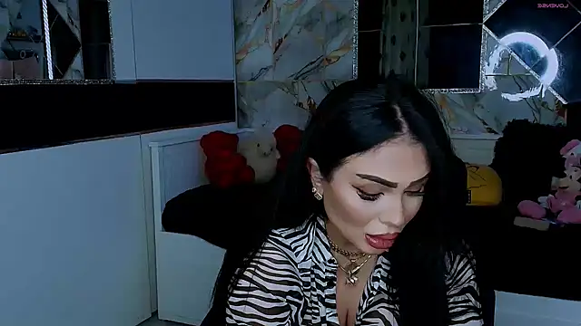 Snapshot of mistress_meryem chatting on November 25, 12:33 am mistress meryem online show from November 25, 12:33 am