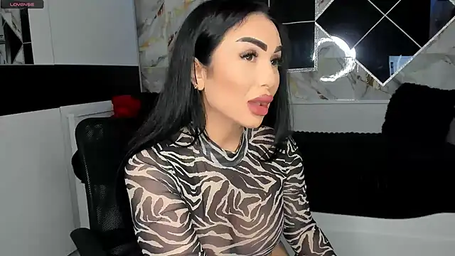 Snapshot of mistress_meryem chatting on February 25, 11:37 pm mistress meryem online show from February 25, 11:37 pm