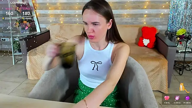 Snapshot of SusanSmit chatting on February 21, 8:00 pm SusanSmit online show from February 21, 8:00 pm